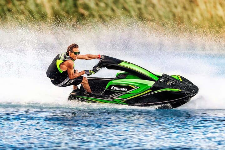 Doha Jet Ski Adventure: Speed, Splash, and Skyline Views